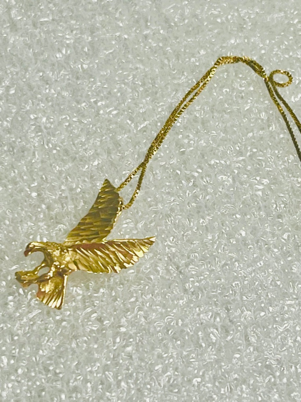 14k Solid Gold Eagle in Flight 19 Inch Box Chain Necklace NWOT